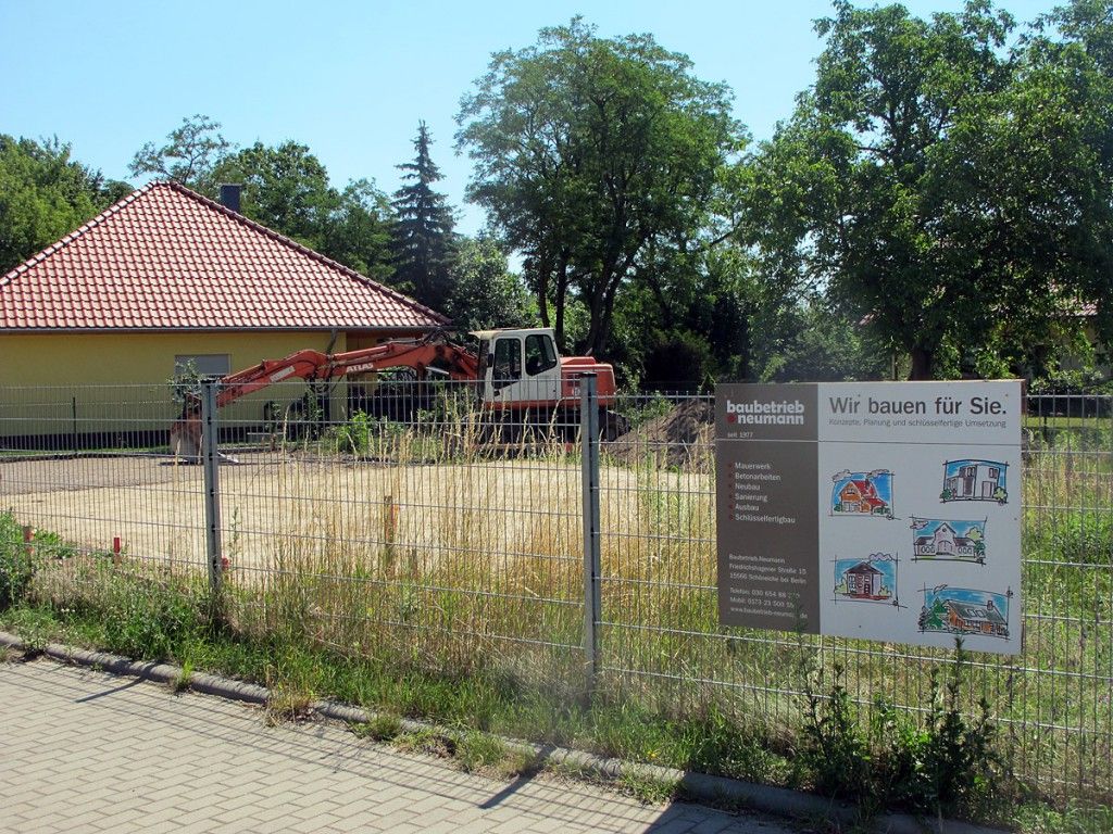 Juli 2015 - Neubau Zweifamilienhaus, Woltersdorf Baubeginn