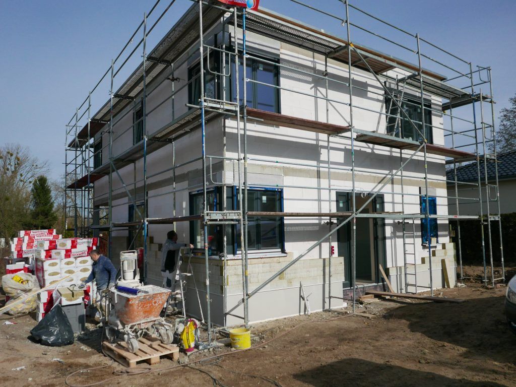 März 2019 - Neubau Einfamilienhaus, Petershagen - Wärmedämmung und Fassade