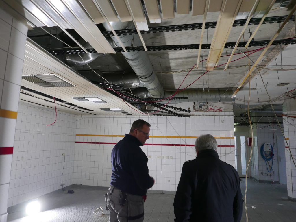 Januar 2021 - Sanierung Hotelküche, Bollmannsruh - Abbruch Decke